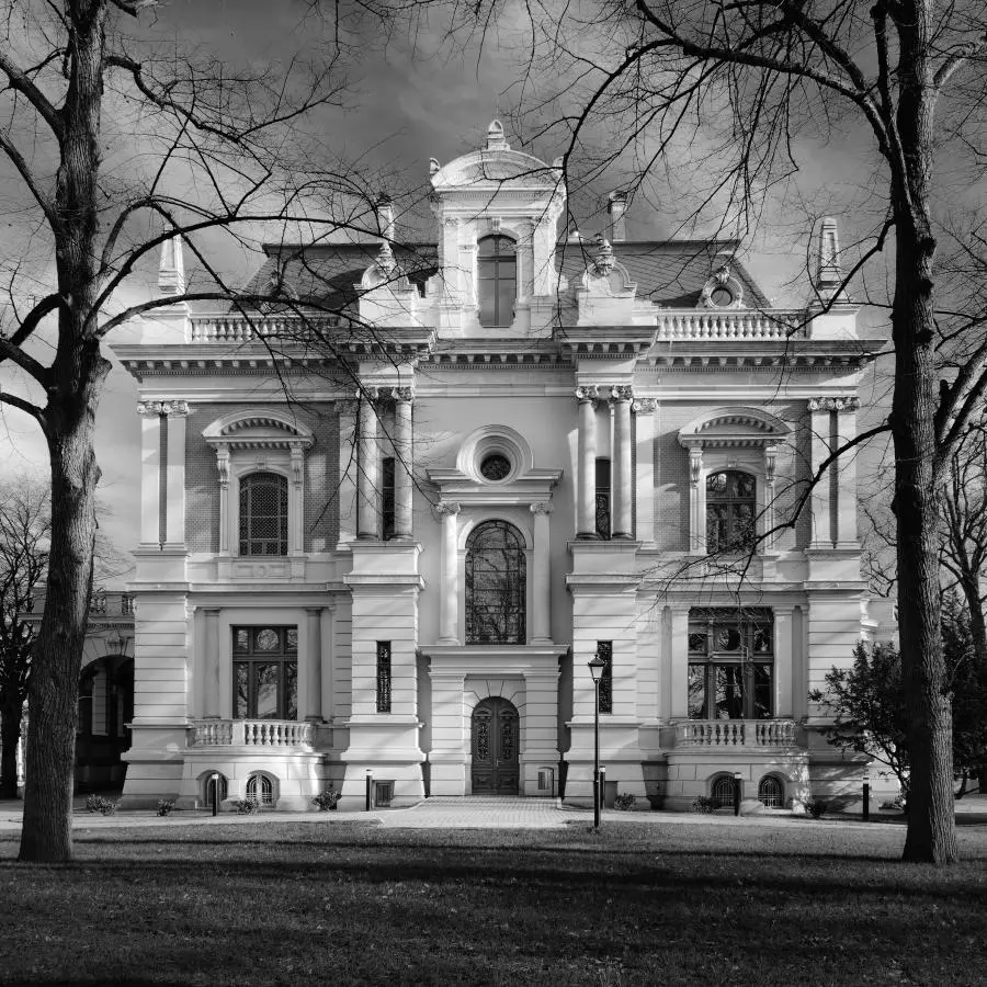 Praca w Pałacu Młodzieży 1994-2001 1 pl 3image midi